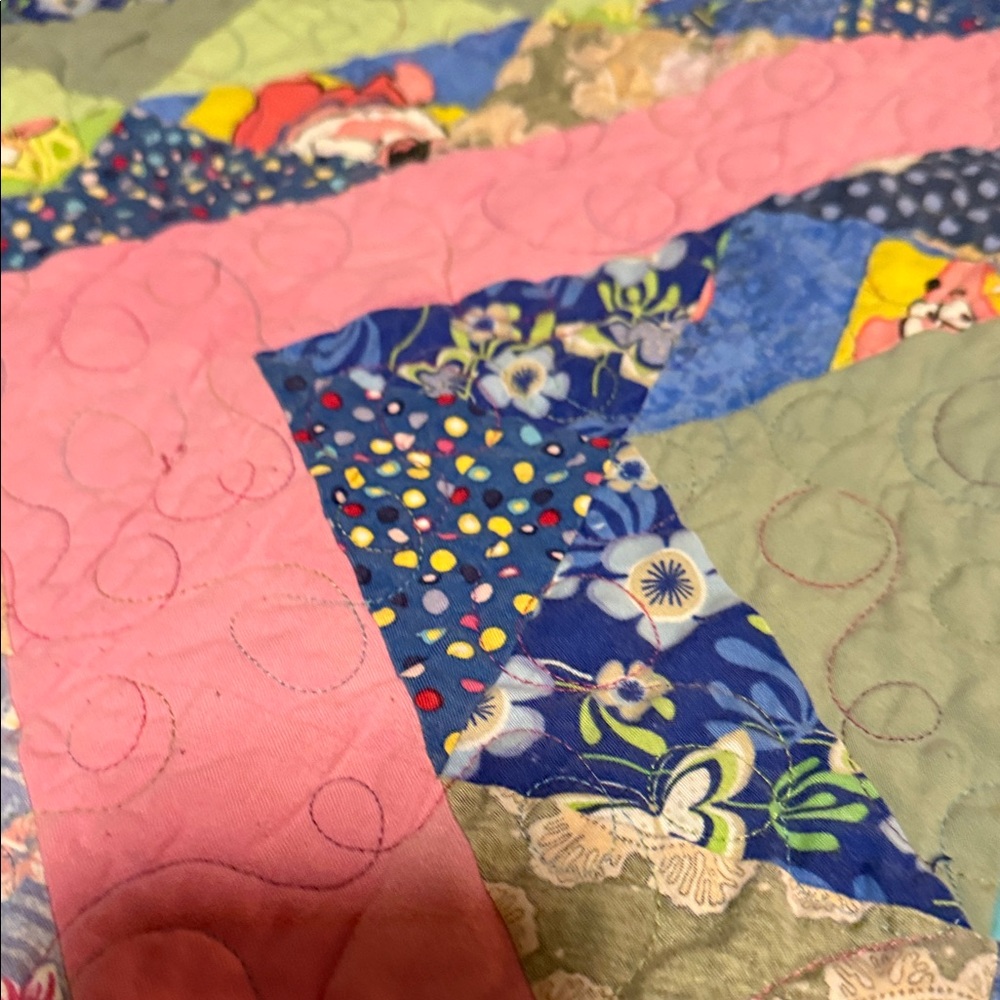 Colorful Patchwork Quilt - Picture 13 of 17